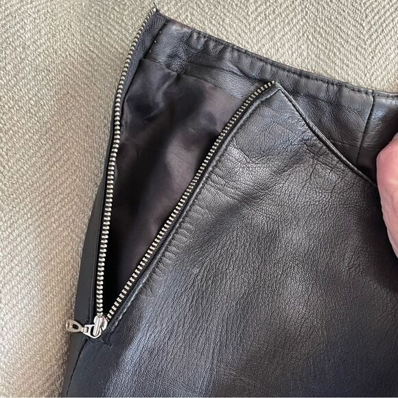 Danier Black Leather Straight Leg Ankle Crop Pants Lined Side Zip 26 XS 2 - Picture 5 of 11